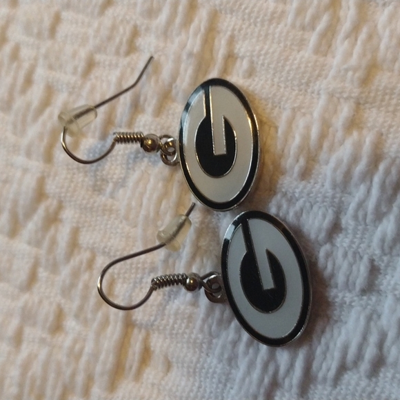 Green Bay Packer Bracelet and Earrings Set - Picture 2 of 3